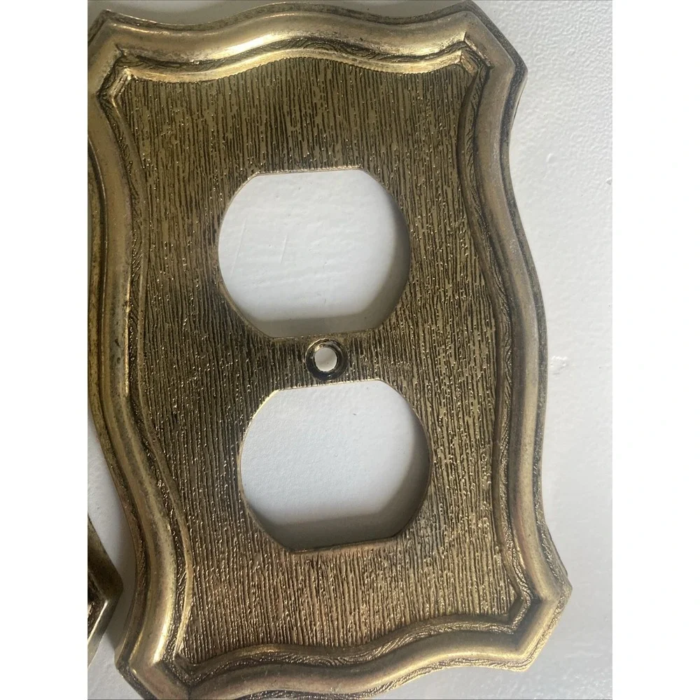 Lot of 5 Vintage 1968 American Tack & Hardware Metal Outlet Covers